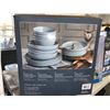 Image 2 : Options 16 Pc Dinnerware Set