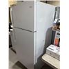 Image 2 : Frigidaire Refrigerator White 28 1/2"W x 64 1/"h x 29"D