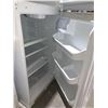Image 5 : Frigidaire Refrigerator White 28 1/2"W x 64 1/"h x 29"D
