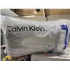 Image 1 : Calvin Klein Premium Luxury Pillows Queen 2 Pack
