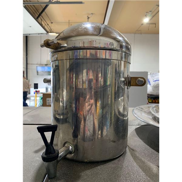 Stainless Steel Spigot Pot with Lid