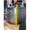 Image 3 : Stainless Steel Stock Pot XL 25" Wide x 13" High