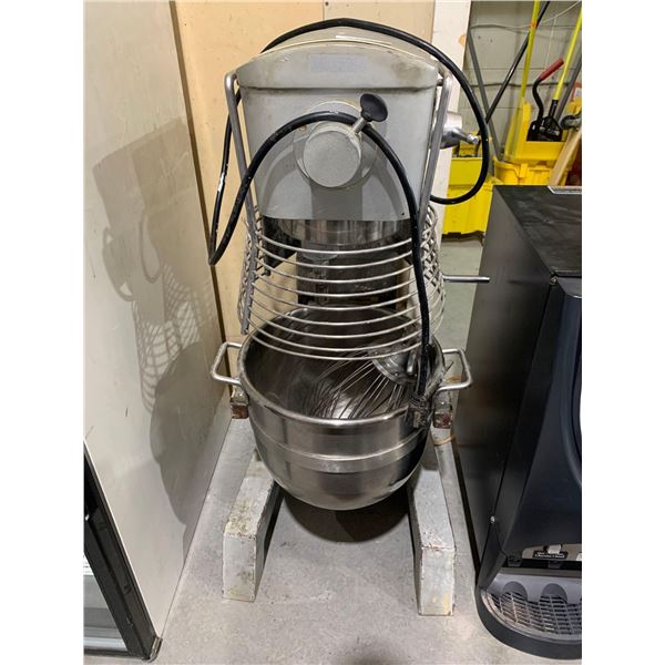 Omcan Food Machinery Commercial Kitchen Mixer with Guard