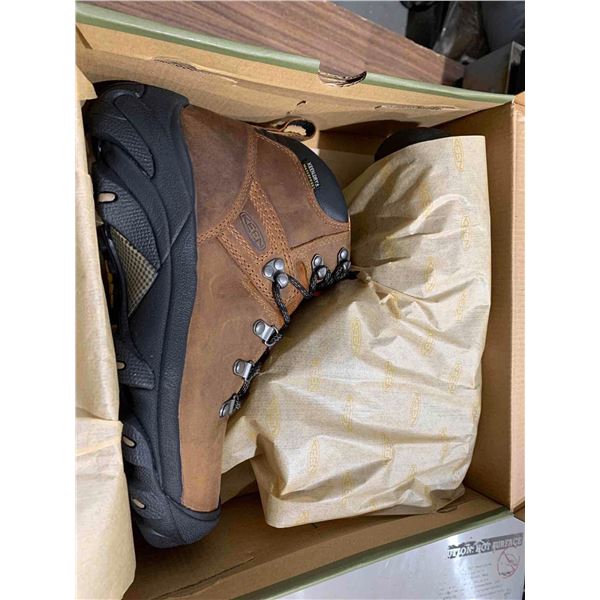 Keen Pyrenees Women's Hiking Boots Size 8 Syrup