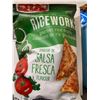 Image 2 : RiceWorks Gourmet Rice Snacks Salsa Fresca Flavor 12 x 155g