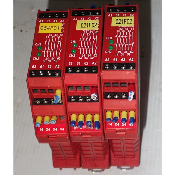 Lot of (3) Allen Bradley #MSR-132E Guardmaster Relays