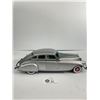 Image 2 : 1/18th Scale 1933 Peirce-Arrrow Silver Arrow Die Cast Car, Great Shape