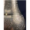 Image 3 : 2 Older Engraved Brass Vases