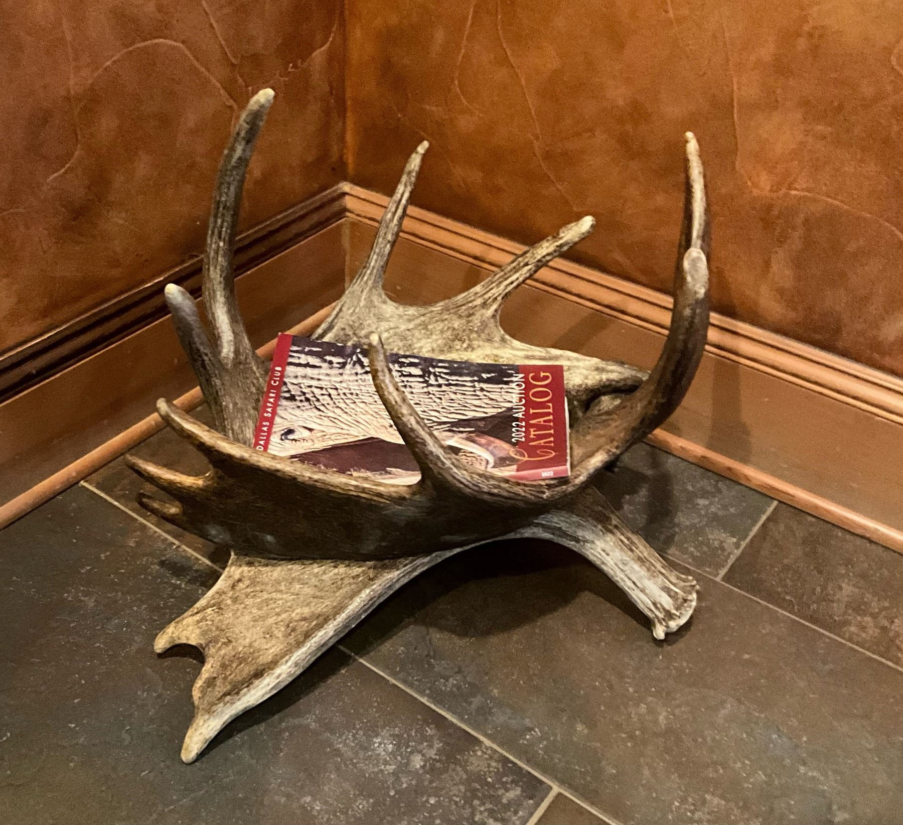 TERRY WILSON: Moose Magazine Rack - Dallas Safari Club