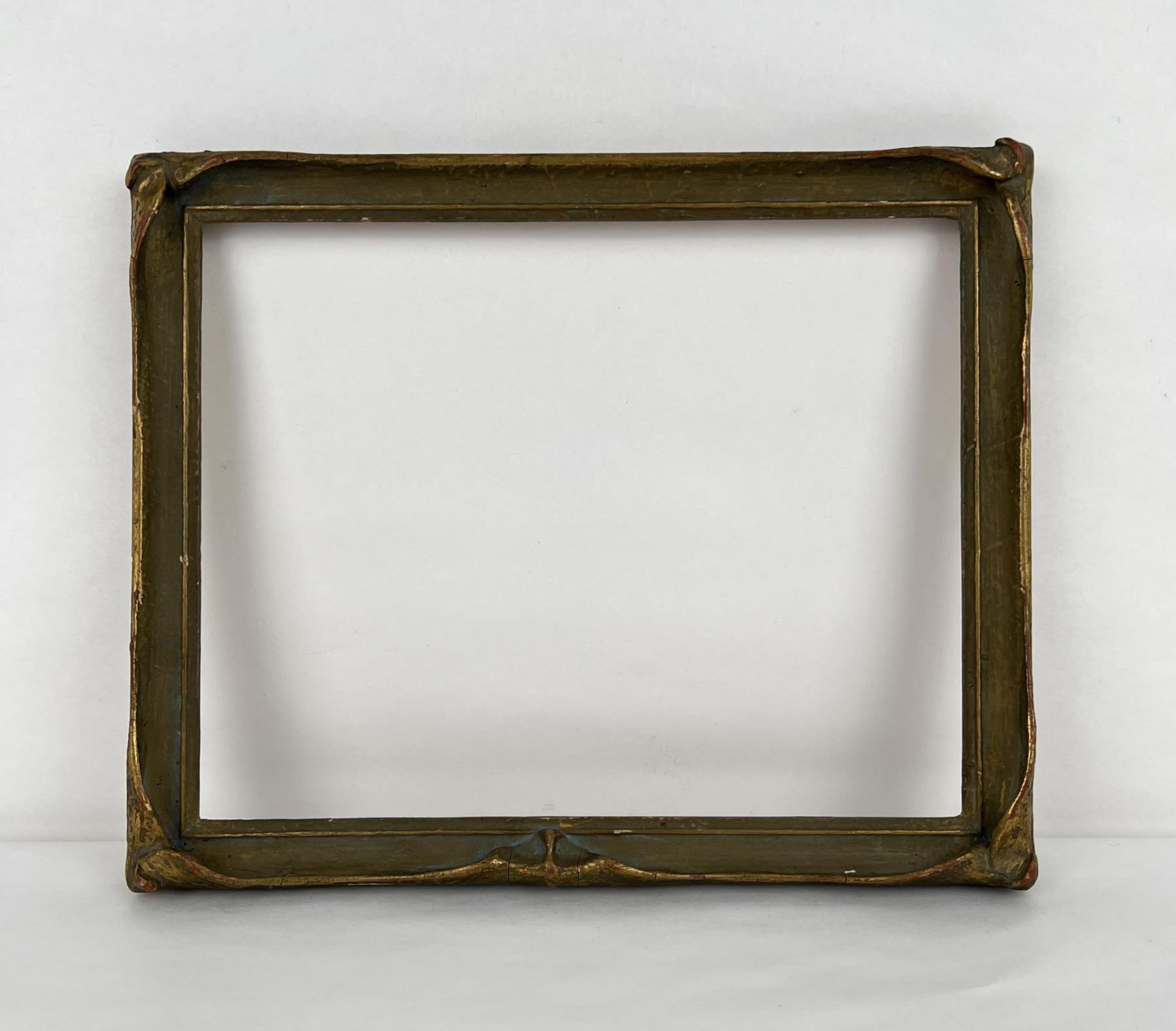 Arts and Crafts Pie Crust Gesso Batwing Frame