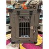 Image 2 : COLLAPSIBLE DOG CRATE & BOYT HARNESS PACKAGE