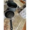 Image 4 : Cookie & Glass & Teflon Baking Pans, Pots, Muffin Pan