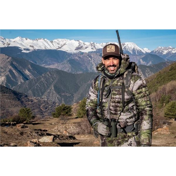 4-Day Mountain Hunt in Spain for 1 couple with Bruno Rosich of Trophy Hunting Spain.