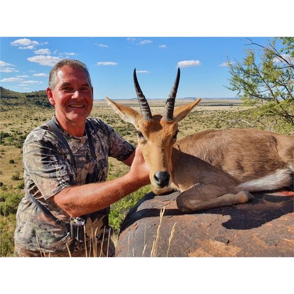 Plains game rifle hunt for 2 hunters dates 2024-2025)Vaal Rhebuck, Mt. Reedbuck and Klipspringer