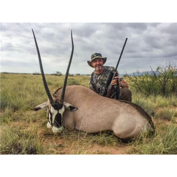 3-Day New Mexico Oryx Hunt for 2 Hunters (1 Trophy Oryx and 1 Management Cow Oryx)