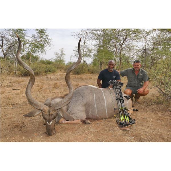 10-Day ARCHERY ONLY Plains Game Hunt for Two (2) Hunters and Two (2) Observers