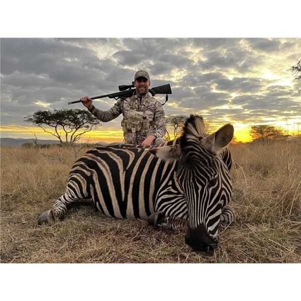 LA F53 7 Day So. Africa Zebra Hunt & 2 Days at Kruger National Park for 2 Hunters includes 2 Zebras