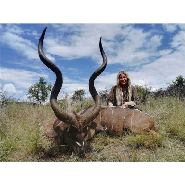 LA S36 7 Day South Africa Spiral Horn Safari for Two Hunters & Two Non-Hunters