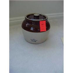 Handled Crock w/lid