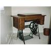 Image 1 : Oak Singer treadle sewing machine table