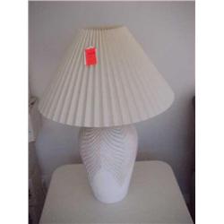 Ceramic lamp w/shade