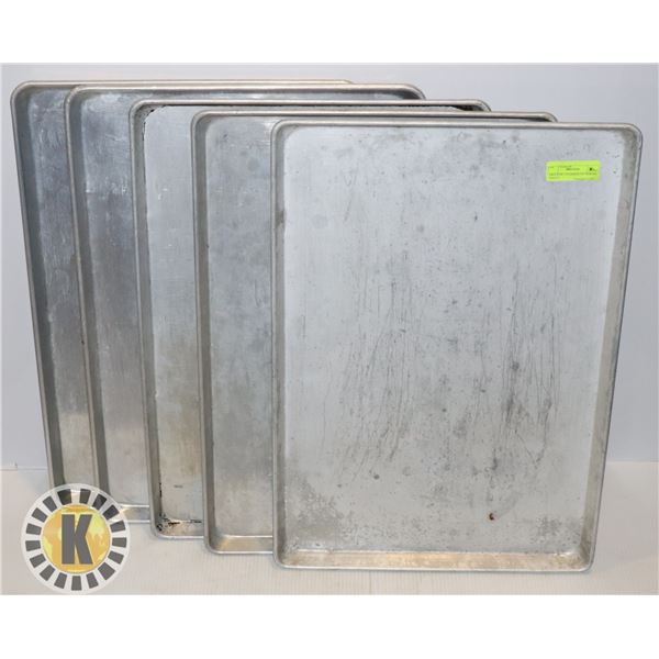 GROUP OF 5 COMMERCIAL BAKING SHEETS