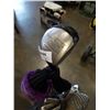 Image 3 : TITANIUM GOLF CART WITH RH GOLF CLUBS AND RETREIVER