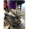 Image 5 : TITANIUM GOLF CART WITH RH GOLF CLUBS AND RETREIVER