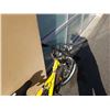 Image 4 : YELLOW RALEIGH BIKE