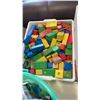 Image 4 : LOT OF VINTAGE TOYS AND HARRY POTTER BOOKS