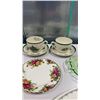 Image 5 : 2 SPODE TEACUPS AND SAUCERS, AND ASSORTED CHINA