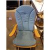 Image 3 : WOODEN GLIDER CHAIR WITH CUSIHION