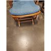 Image 5 : WOODEN GLIDER CHAIR WITH CUSIHION
