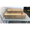Image 1 : VIVO WHITE 43" X 24" ELECTRIOC DESK AND WHITE CLAMP ON KEYBOARD TRAY