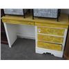 Image 1 : Broyhill Painted Distressed Wood Writing Desk