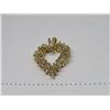 Image 3 : 14K YG Diamond Heart Pendant w/9 Baguette Cut Diamonds and 30 Round