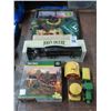 Image 1 : John Deere Puzzle, Clock, Blanket, Collectibles