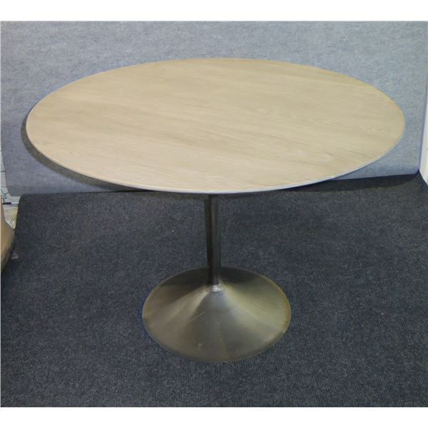 Restoration Hardware Round Pedestal Table w/ Metal Base 42  Dia, 30 H