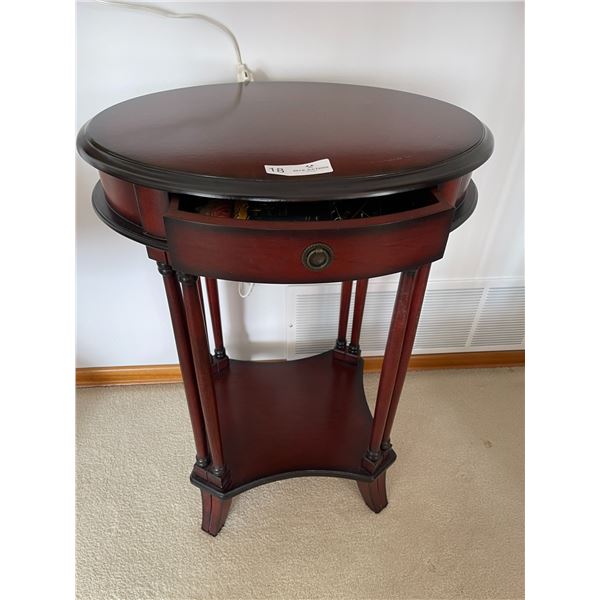 Bombay Company Mahogany Side Table 21L x 16D x 28T Beck Auctions Inc.