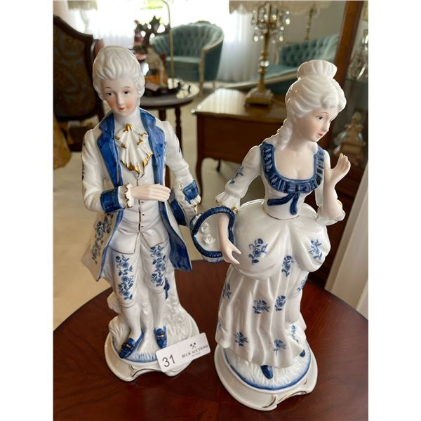 Pair of Porcelion Renaissance-Style Figurines - 15T