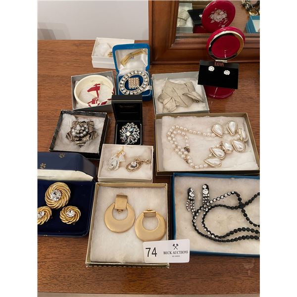 Collection of Vintage Costume Jewellery