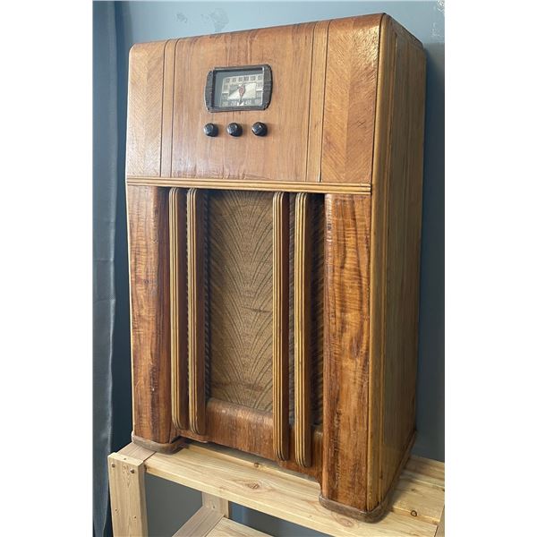 Cabinet Radio