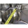 Image 8 : Qty 7 Pots w/ Handles 6"-11" Diameter