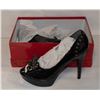 Image 1 : GUESS SIZE 7 1/2 BLACK HEELS (NEW)