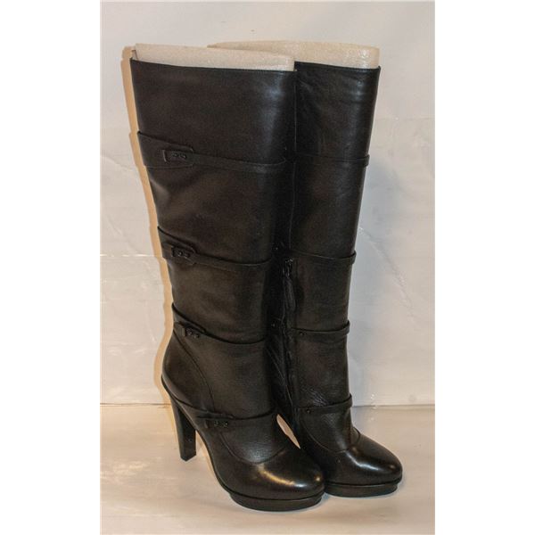 BCBH MAXAZRIA HIGHHEEL BOOTS 7 1/2 (NEW)