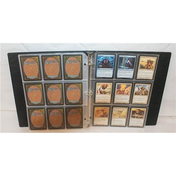 BINDER OF MAGIC COLLECTOR CARDS