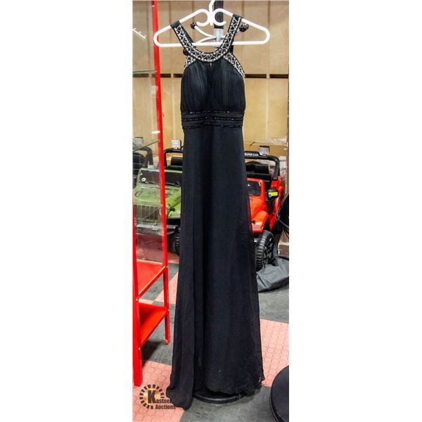 BLACK A-LINE BEADED PLEATED MAXI DRESS WITH STRAPS