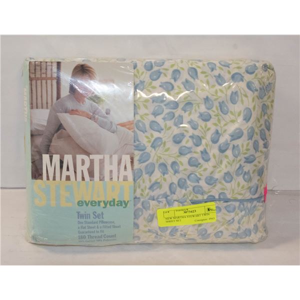 NEW MARTHA STEWART TWIN SHEET SET