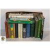Image 1 : LOT OF ASSORTED COLLECTOR & ANTIQUE BOOKS