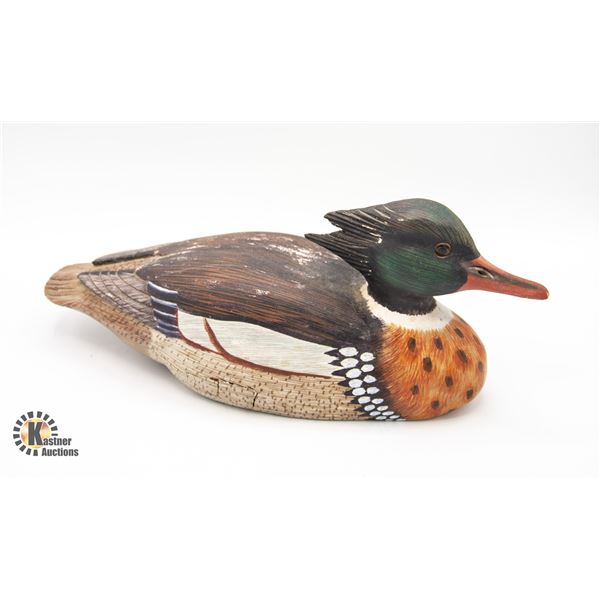 CARVED WOODEN DUCK DECOY